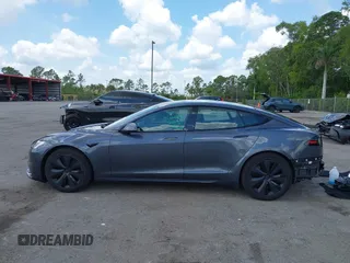 2023 Tesla Model S с VIN 5YJSA1E59PF502274, выставлен на аукционе IAAI как лот 42171490 с пробегом 45 582 миль миль и . История ставок и продаж доступна на DreamBid. Изображение 14.