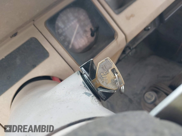 1991 Jeep Wrangler with VIN 2J4FY19P7MJ132895, listed as a IAAI auction lot 42541973 with 169,999 mi miles and . Bid and sale history available at DreamBid. Image 11.