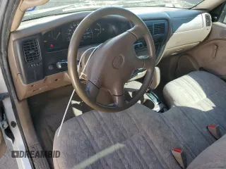 2003 Toyota Tacoma z VIN 5TENL42N53Z256698, wystawiony jako Copart lot #59738915 z przebiegiem 209 801 mil mil oraz Czysty tytuł • Clean title. Historia ofert i sprzedaży dostępna na DreamBid. Obrazek 8.
