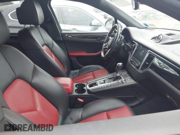 2018 Porsche Macan with VIN WP1AA2A59JLB20286, listed as a IAAI auction lot 41286270 with 64,664 mi miles. Bid and sale history available at carsss.com. Image 5.