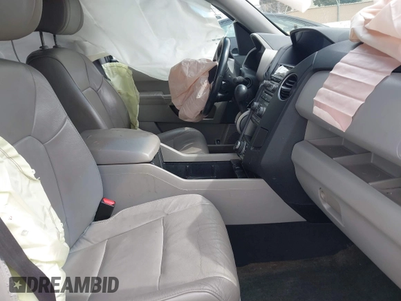 2015 Honda Pilot Touring with VIN 5FNYF3H91FB011847, listed as a IAAI auction lot 41841293 with 99,431 mi miles. Bid and sale history available at carsss.com. Image 5.