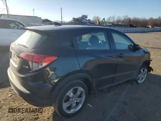 2022 Honda HR-V LX with VIN 3CZRU6H38NM748412, listed as a Copart auction lot 46408385 with Not Provided miles and Salvage Title. Bid and sale history available at carsss.com. Image 3.