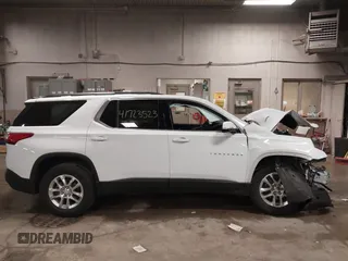 2019 Chevrolet Traverse LT Cloth with VIN 1GNEVGKW2KJ215529, listed as a IAAI auction lot 41723523 with 86,859 mi miles. Bid and sale history available at carsss.com. Image 13.
