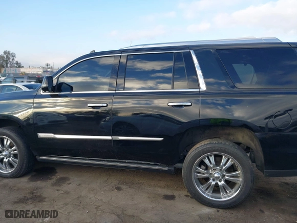 2018 Cadillac Escalade Platinum with VIN 1GYS4DKJ3JR200016, listed as a IAAI auction lot 41367220 with 105,043 mi miles. Bid and sale history available at carsss.com. Image 14.