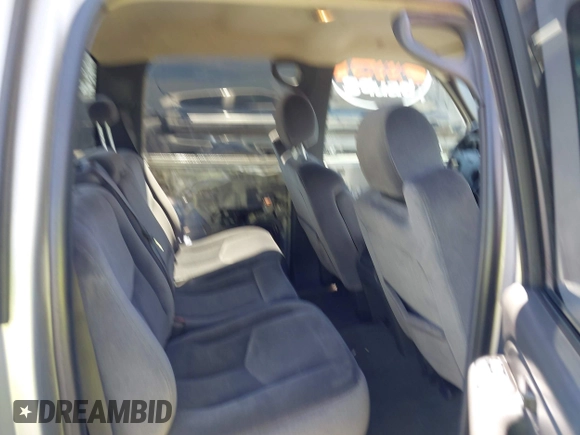 2006 GMC Sierra 1500 SLE1 z VIN 2GTEC13Z661353952, wystawiony jako IAAI lot #42018310 z przebiegiem 153 341 mil mil oraz . Historia ofert i sprzedaży dostępna na DreamBid. Obrazek 8.