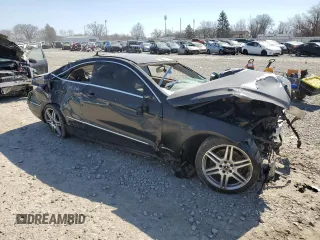 2010 Mercedes-Benz E 350 z VIN WDDKJ5GB0AF038231, wystawiony jako Copart lot #47649115 z przebiegiem Nie podano mil oraz Szkoda całkowita • Salvage title. Historia ofert i sprzedaży dostępna na DreamBid. Obrazek 4.