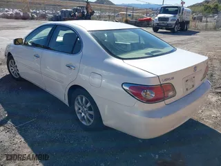 2003 Lexus ES 300 with VIN JTHBF30G036003700, listed as a IAAI auction lot 41626640 with 128,807 mi miles. Bid and sale history available at carsss.com. Image 3.