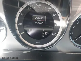 2013 Mercedes-Benz E-Class E 350 Luxury with VIN WDDHF8JB2DA742471, listed as a IAAI auction lot 41691171 with 142,228 mi miles. Bid and sale history available at carsss.com. Image 7.