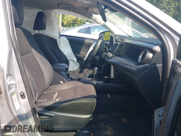 2018 Toyota RAV4 LE with VIN JTMZFREV3JJ161811, listed as a IAAI auction lot 40131640 with 114,330 mi miles. Bid and sale history available at carsss.com. Image 5.