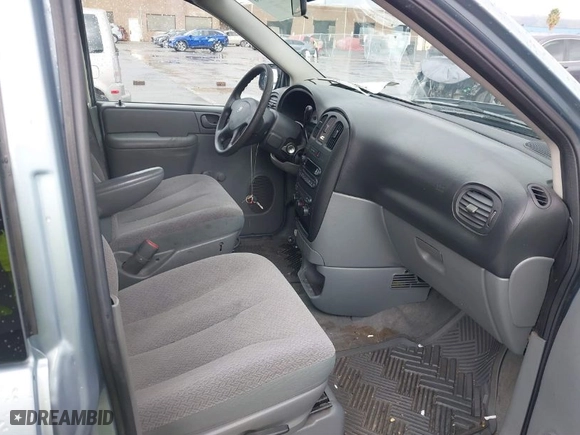 2006 Dodge Caravan SE with VIN 1D4GP25BX6B750442, listed as a IAAI auction lot 41579798 with 115,548 mi miles. Bid and sale history available at carsss.com. Image 5.