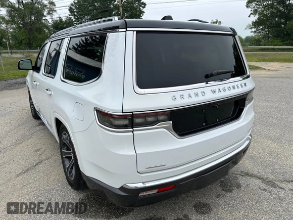 2022 Jeep Grand Wagoneer Series I with VIN 1C4SJVEJ7NS191397, listed as a Copart auction lot 60571015 with 18,595 mi miles and Clean title. Bid and sale history available at DreamBid. Image 3.
