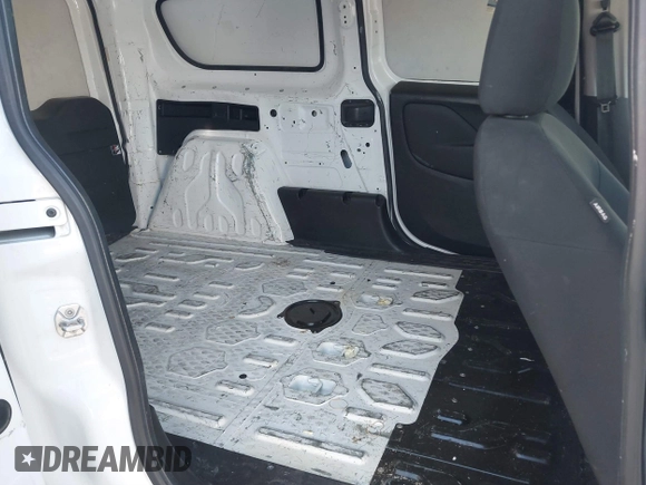 2019 Ram ProMaster City Cargo Tradesman z VIN ZFBHRFAB8K6L98752, wystawiony jako IAAI lot #41768646 z przebiegiem 142 970 mil mil oraz . Historia ofert i sprzedaży dostępna na DreamBid. Obrazek 8.