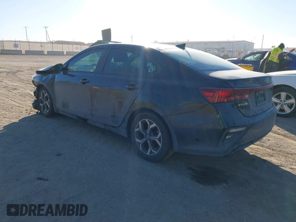2020 Kia Forte LXS with VIN 3KPF24ADXLE178555, listed as a IAAI auction lot 41456183 with 81,415 mi miles. Bid and sale history available at carsss.com. Image 3.