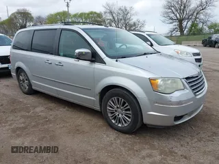 2009 Chrysler Town & Country Limited z VIN 2A8HR64X79R568146, wystawiony jako IAAI lot #42097645 z przebiegiem 141 784 mil mil oraz . Historia ofert i sprzedaży dostępna na DreamBid. Obrazek 1.