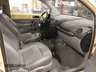 2001 Volkswagen Beetle GLX with VIN 3VWDD21CX1M434965, listed as a IAAI auction lot 42141481 with 220,941 mi miles and . Bid and sale history available at DreamBid. Image 5.