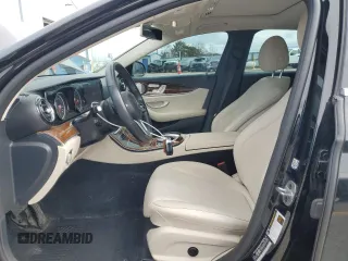 2019 Mercedes-Benz E 300 с VIN WDDZF4KB6KA648909, выставлен на аукционе Copart как лот 49472015 с пробегом 52 473 миль миль и Списание • Salvage title. История ставок и продаж доступна на DreamBid. Изображение 7.