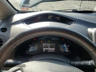 2015 Nissan LEAF SV with VIN 1N4AZ0CPXFC301259, listed as a Copart auction lot 64175343 with 68,143 mi miles. Bid and sale history available at carsss.com. Image 9.