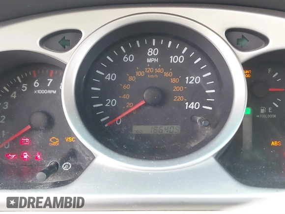 2004 Toyota Highlander z VIN JTEEP21AX40055853, wystawiony jako IAAI lot #41640471 z przebiegiem 186 409 mil mil oraz . Historia ofert i sprzedaży dostępna na DreamBid. Obrazek 7.