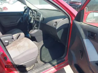 2005 Pontiac Vibe z VIN 5Y2SL63845Z448443, wystawiony jako IAAI lot #42327328 z przebiegiem 175 838 mil mil oraz . Historia ofert i sprzedaży dostępna na DreamBid. Obrazek 5.