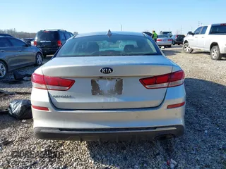 2019 Kia Optima LX with VIN 5XXGT4L35KG359896, listed as a IAAI auction lot 41849243 with 140,975 mi miles. Bid and sale history available at carsss.com. Image 17.