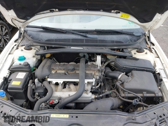 2005 Volvo S80 with VIN YV1TH592651401992, listed as a IAAI auction lot 41488954 with 83,461 mi miles. Bid and sale history available at carsss.com. Image 10.