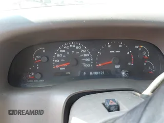 2003 Ford F-350 XL z VIN 1FTSW31P13EC48690, wystawiony jako IAAI lot #42100194 z przebiegiem Nie podano mil oraz . Historia ofert i sprzedaży dostępna na DreamBid. Obrazek 15.