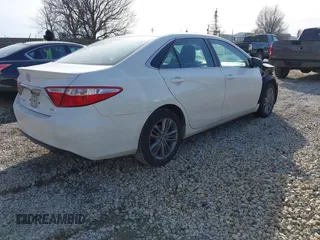 2015 Toyota Camry XLE with VIN 4T1BF1FK6FU475672, listed as a IAAI auction lot 41780890 with 238,915 mi miles. Bid and sale history available at carsss.com. Image 4.