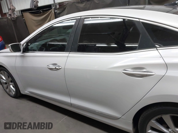 2013 Hyundai Azera with VIN KMHFH4JG1DA330604, listed as a IAAI auction lot 41966248 with 126,554 mi miles. Bid and sale history available at carsss.com. Image 14.