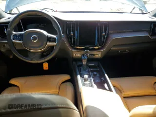2021 Volvo XC60 Inscription z VIN YV4102RL9M1710816, wystawiony jako Copart lot #45587435 z przebiegiem 50 466 mil mil oraz Szkoda całkowita • Salvage title. Historia ofert i sprzedaży dostępna na DreamBid. Obrazek 8.