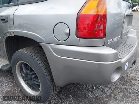 2005 GMC Envoy SLT z VIN 1GKDS13S152161472, wystawiony jako IAAI lot #40110978 z przebiegiem 141 908 mil mil oraz . Historia ofert i sprzedaży dostępna na DreamBid. Obrazek 21.