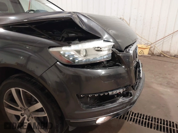 2013 Audi Q7 Premium Plus z VIN WA1LGAFE5DD005527, wystawiony jako IAAI lot #42616487 z przebiegiem 113 552 mil mil oraz . Historia ofert i sprzedaży dostępna na DreamBid. Obrazek 20.