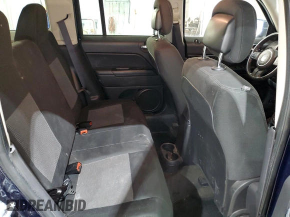 2014 Jeep Patriot Latitude z VIN 1C4NJRFB3ED661621, wystawiony jako Copart lot #47962365 z przebiegiem 125 576 mil mil oraz Szkoda całkowita • Salvage title. Historia ofert i sprzedaży dostępna na DreamBid. Obrazek 11.