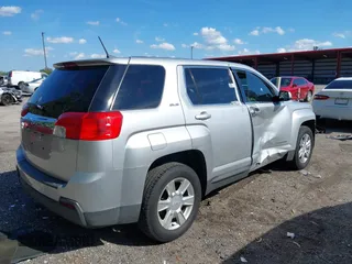 2013 GMC Terrain SLE z VIN 2GKALMEK4D6271240, wystawiony jako IAAI lot #41901723 z przebiegiem 72 626 mil mil oraz . Historia ofert i sprzedaży dostępna na DreamBid. Obrazek 12.
