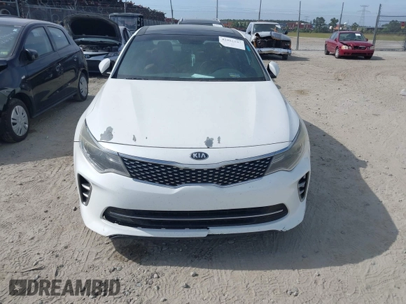 2016 Kia Optima SX Turbo с VIN 5XXGW4L25GG010677, выставлен на аукционе IAAI как лот 42081043 с пробегом 167 201 миль миль и . История ставок и продаж доступна на DreamBid. Изображение 12.