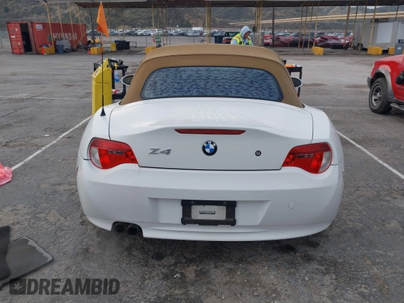 2007 BMW Z4 3.0si with VIN 4USBU53597LX02452, listed as a IAAI auction lot 41788102 with 196,971 mi miles and . Bid and sale history available at DreamBid. Image 16.