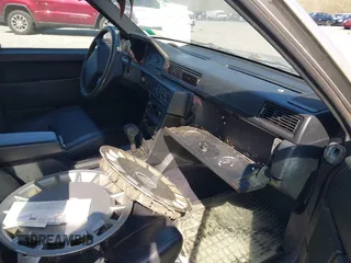 1991 Volvo 900 z VIN YV1JA8942M3020643, wystawiony jako IAAI lot #42130496 z przebiegiem 57 529 mil mil oraz . Historia ofert i sprzedaży dostępna na DreamBid. Obrazek 5.