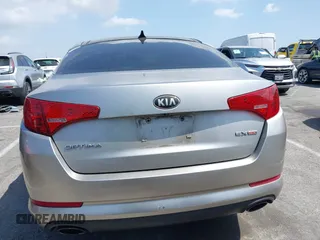 2013 Kia Optima EX z VIN 5XXGN4A70DG148060, wystawiony jako IAAI lot #41900134 z przebiegiem 149 214 mil mil oraz . Historia ofert i sprzedaży dostępna na DreamBid. Obrazek 16.