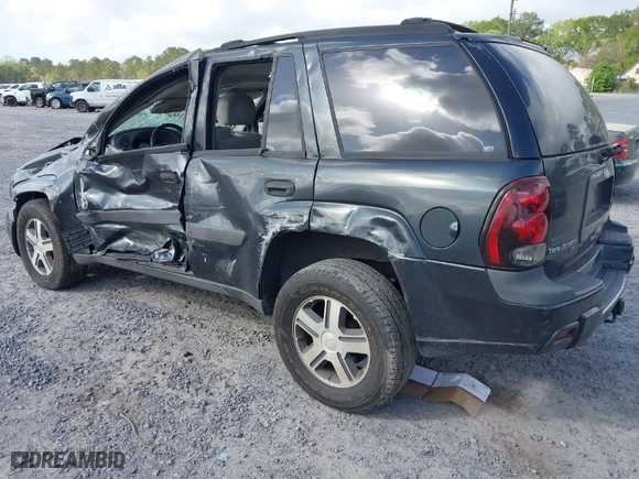 2005 Chevrolet TrailBlazer LS with VIN 1GNDS13S252120805, listed as a IAAI auction lot 41947103 with 1 mi miles. Bid and sale history available at carsss.com. Image 3.