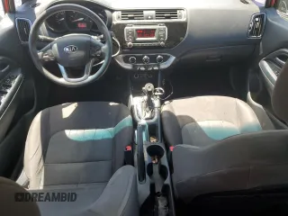 2017 Kia Rio LX z VIN KNADM4A34H6121089, wystawiony jako Copart lot #56297515 z przebiegiem 153 361 mil mil oraz Szkody całkowita. Historia ofert i sprzedaży dostępna na DreamBid. Obrazek 7.