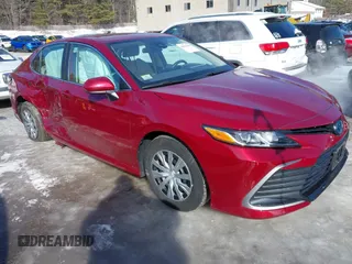 2022 Toyota Camry Hybrid LE with VIN 4T1C31AK3NU590135, listed as a IAAI auction lot 41620161 with 22,585 mi miles. Bid and sale history available at carsss.com. Image 13.