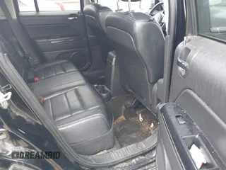 2014 Jeep Patriot Limited with VIN 1C4NJRCB7ED569805, listed as a IAAI auction lot 40854840 with 189,858 mi miles. Bid and sale history available at carsss.com. Image 8.