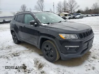 2020 Jeep Compass Latitude with VIN 3C4NJDBB6LT205290, listed as a Copart auction lot 86425454 with 68,670 mi miles and Salvage title. Bid and sale history available at DreamBid. Image 4.