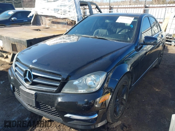 2014 Mercedes-Benz C-Class C 250 Sport with VIN WDDGF4HB6ER320555, listed as a IAAI auction lot 41339486 with 77,886 mi miles. Bid and sale history available at carsss.com. Image 6.