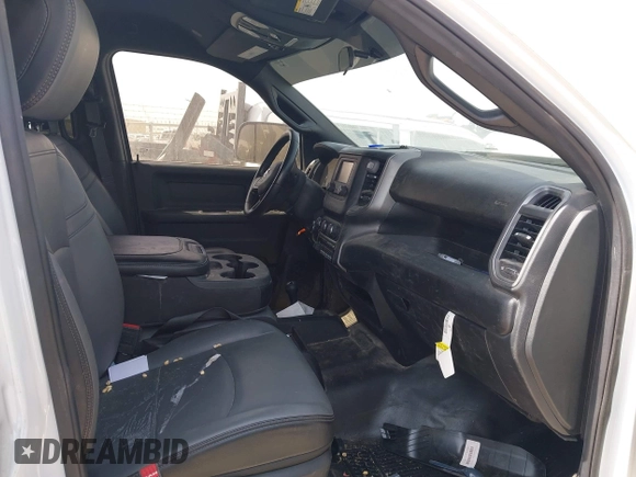 2022 Ram 2500 Tradesman with VIN 3C6UR5HJ1NG337904, listed as a IAAI auction lot 41930359 with 117,526 mi miles and . Bid and sale history available at DreamBid. Image 5.