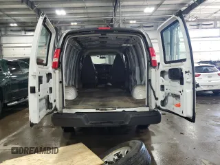 2018 Chevrolet Express Cargo Van with VIN 1GCWGAFP5J1242813, listed as a Copart auction lot 42059045 with 98,879 mi miles and Salvage Title. Bid and sale history available at carsss.com. Image 6.