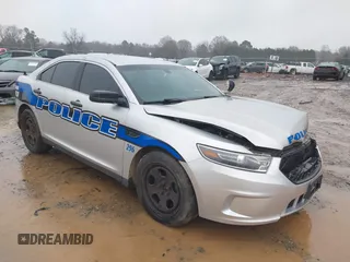 2015 Ford Police Interceptor с VIN 1FAHP2MK8FG190240, выставлен на аукционе IAAI как лот 41570580 с пробегом 131 158 миль миль и . История ставок и продаж доступна на DreamBid. Изображение 1.