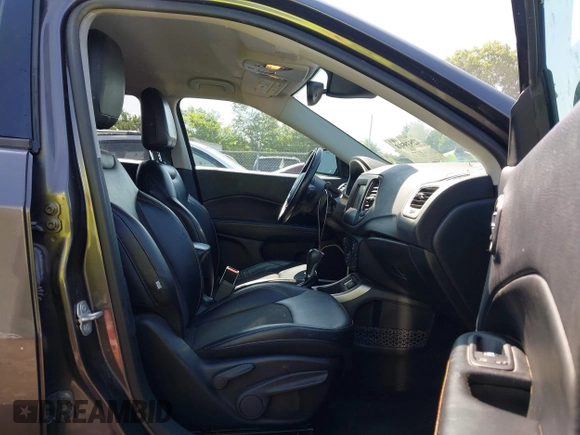 2018 Jeep Compass Latitude with VIN 3C4NJCBB1JT204782, listed as a IAAI auction lot 42539508 with 127,770 mi miles and . Bid and sale history available at DreamBid. Image 5.