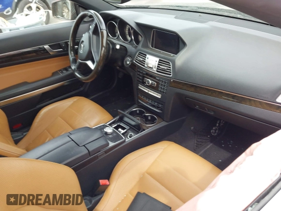 2014 Mercedes-Benz E-Class E 350 with VIN WDDKK5KF9EF242085, listed as a IAAI auction lot 41876938 with 75,760 mi miles. Bid and sale history available at carsss.com. Image 5.
