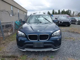 2015 BMW X1 xDrive28i with VIN WBAVL1C56FVY27567, listed as a IAAI auction lot 42047505 with 160,013 mi miles. Bid and sale history available at carsss.com. Image 6.