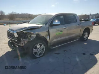 2008 Toyota Tundra Limited z VIN 5TFEV58168X051202, wystawiony jako Copart lot #47401915 z przebiegiem 197 028 mil mil oraz Szkoda całkowita • Salvage title. Historia ofert i sprzedaży dostępna na DreamBid. Obrazek 1.